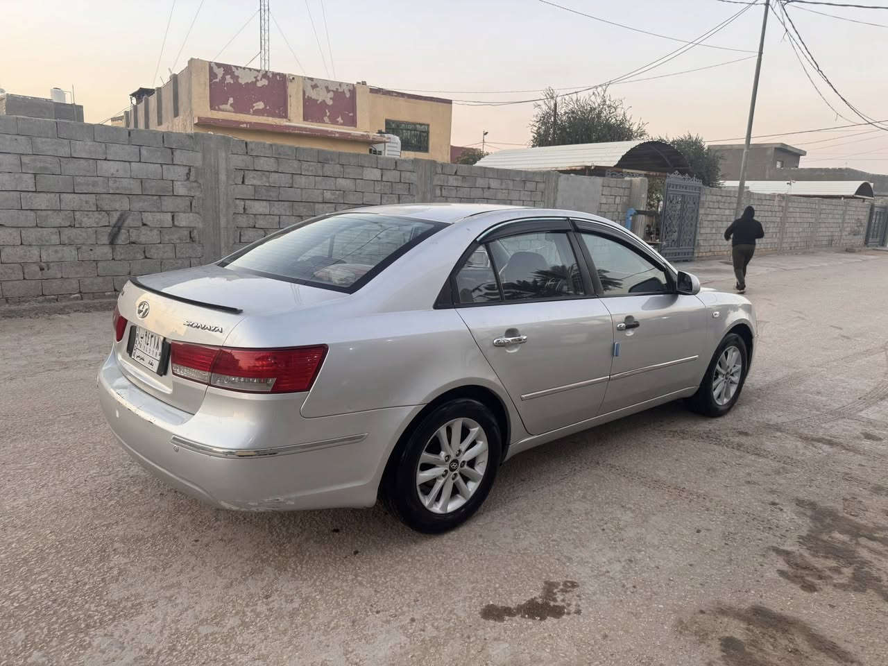 السلام عليكم ورحة الله للبيع سوناتا موديل 2010رقم بغداد ألماني بسمي شخصيا سيارة مكينة 2000بيها صبغ 4قطع فقط باقي السيارة مكفولة من كلشي مكفولة من الضربه والفتح والتبديل سيارة جاهزة من كلشي مكينة كير حدادية تخم تاير تبريد 
مكاني بابل مركز السعر 89
‭0783 840 0702‬
