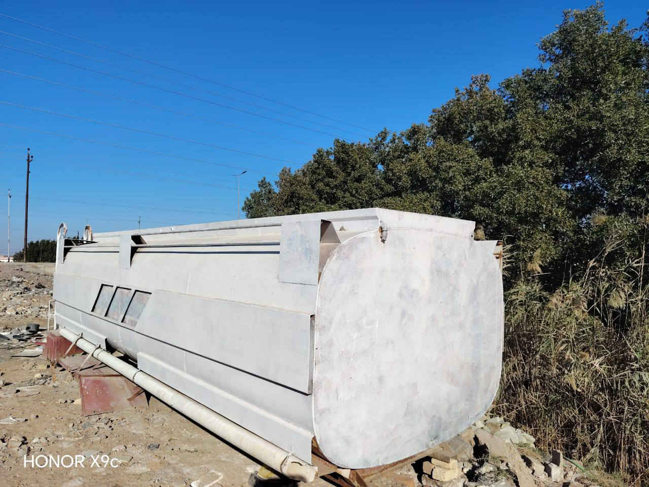 السلام عليكم تانكي 16000 مفصل على البي 75 المكان ميسان العماره السعر مليونين وسبعميه ***********
