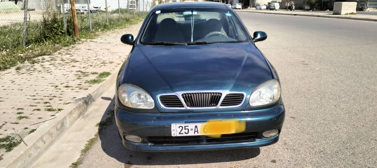 دايو لانوس موديل ((1997)) سنويه جديده بأسمي شرط التحويل لغايه ((2030)) رقم دولي كركوك كوبون بانزين بيها  كهربائيات كلها شغاله تدفئه شغال تبريد نقص كومبريسر محرك 16 بيها خيط بخار بدون تنقيص داخلها نظيفه صبغ عام بيها معجون تصفيه حزام بدون دواخل مكان السياره كركوك  ((***********)) السعر(( 40)) كركوك, العراق
