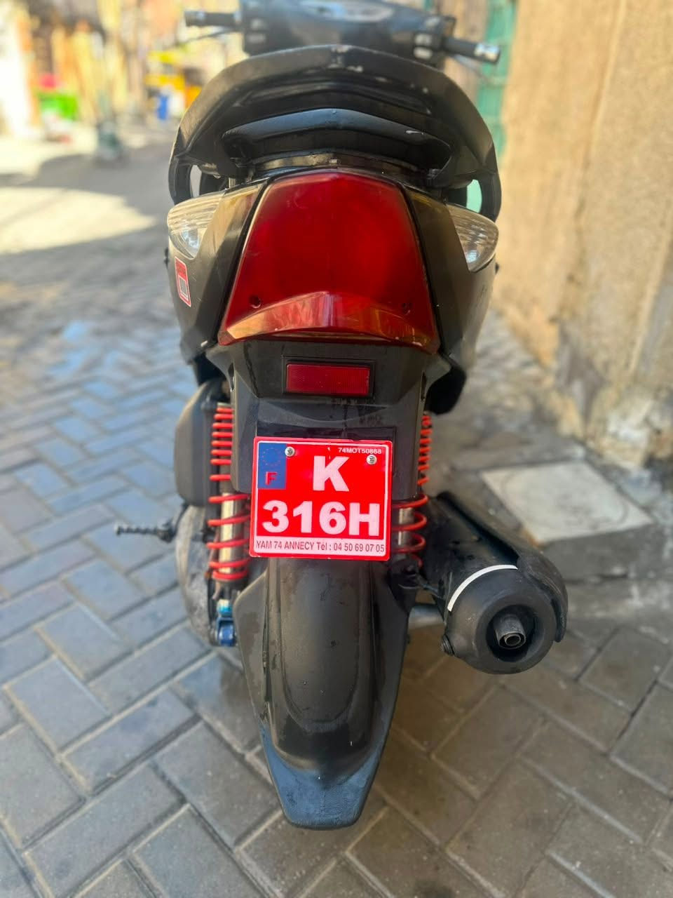 دراجه GTR رمبه كلها مختمه ✅✅مستعجل على بيعته كلشش 🤷 
كهربائيات كلها شغاله شك الكاع ✅ 
مكينتها ما مفتوحه بلاديه اطك بل كاع ✅
سلف بصمه ✅ شغال 
اناره الدراجه ✅شغاله
دبلات تخبل ✅
شلعتها تموت ✅
هورن ✅ 
دراجه عوزها بس خيال
عنوان بغداد رقم واتس ✅ ***********
