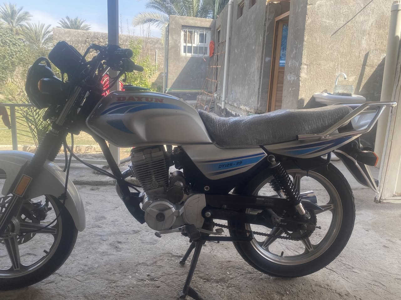 سلام عليكم شباب دراجه
دايون للبيع موديل 21 كلك 
بيه بليته ورقم شاصي الدراجه نضيفه. 
كل نقص مابيه السعر 750 الشراي بي خير ويدلل 
مكاني  ابي غرق قرب سيطرت ام الهوى 
ما متواجد بلفيس تصل ع خط ***********
