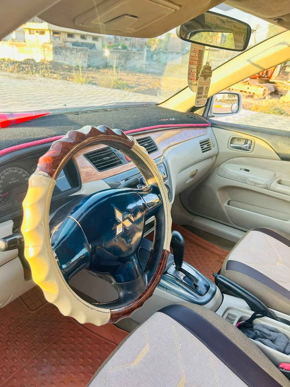 لانسر ٢٠١٠ ديالى
جاهزة مابيها نقص السونار بالمنشور العنوان ديالى
***********
*********** السعر ٧٤
