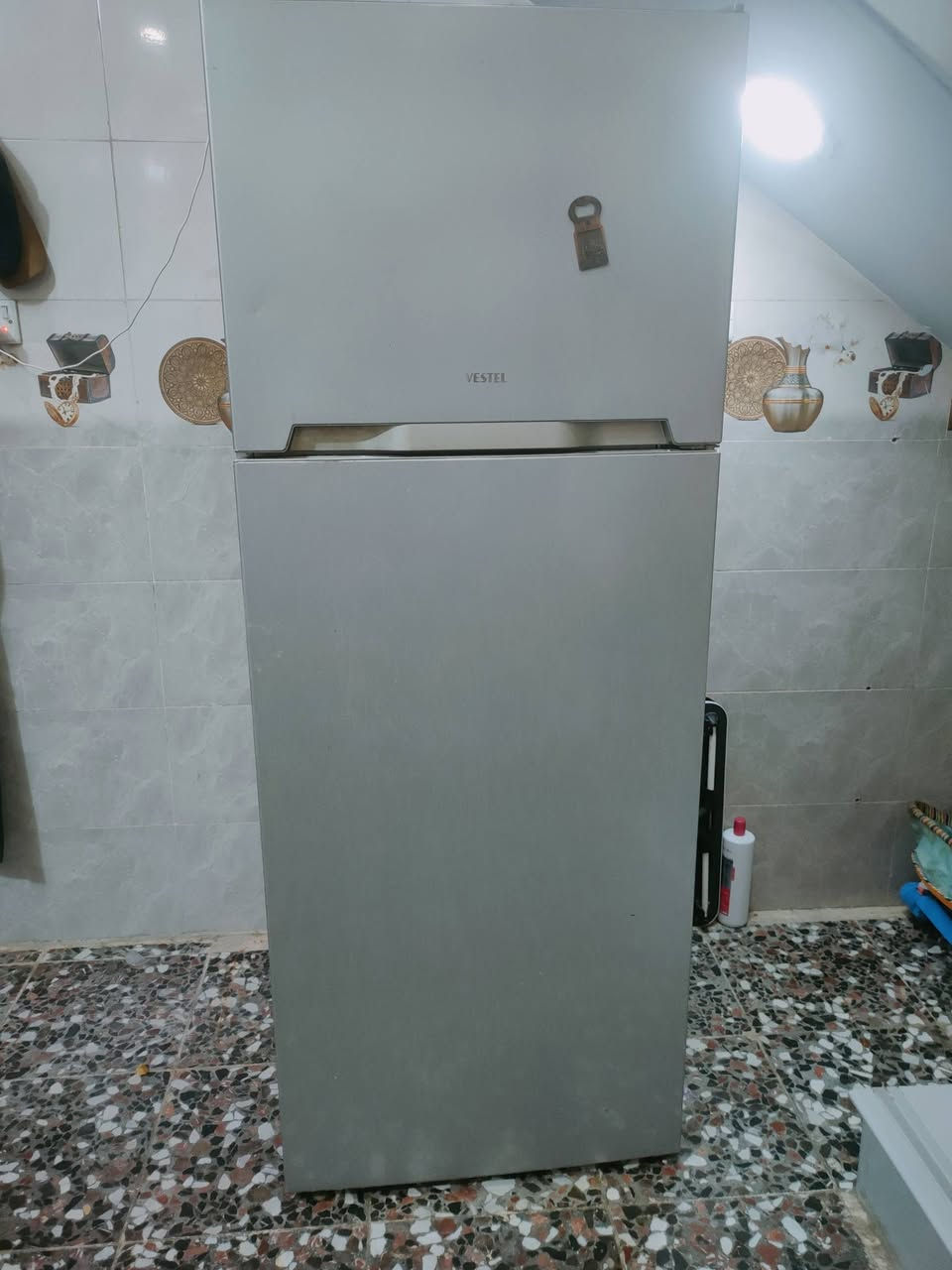 اغراض مستعمله شغالات بدون تصليح 
تخم 10مقاعد 250
ثلاجة حجم كبير 200
ثلاجه حجم وسط150
مجمده 150
كاونتر150مكاني الشعب والشراي يدلل حك الجيه


**إذا كنت صاحب هذا الإعلان وتريد حذفه لأي سبب، رجاءا أرسل رسالة إلى الدعم الفني**