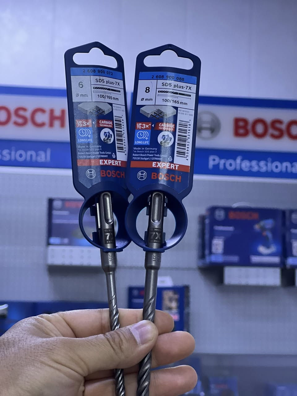 برايم بوش الالمانية اللون الأزرق
كمية متوفرة ب أسعار مخفضة للقياسات المتوفرة 
٧ - ملم متوفرة أيضا
Al-Ertikaz Bosch-***********
