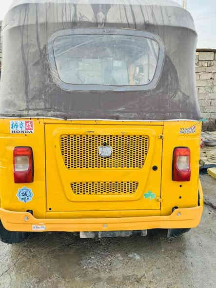 تكتك 22 شهر 4 اوراق محرك مكفول الكشره مابيه لا صبغ ولا معجون خياس هسه بادي بيه
سعره 7100 وبيه مجال مكاني حي النداء
مكلف بنشر لحد يراسل هاذ رقم راعيه
‭0780 630 9720‬
