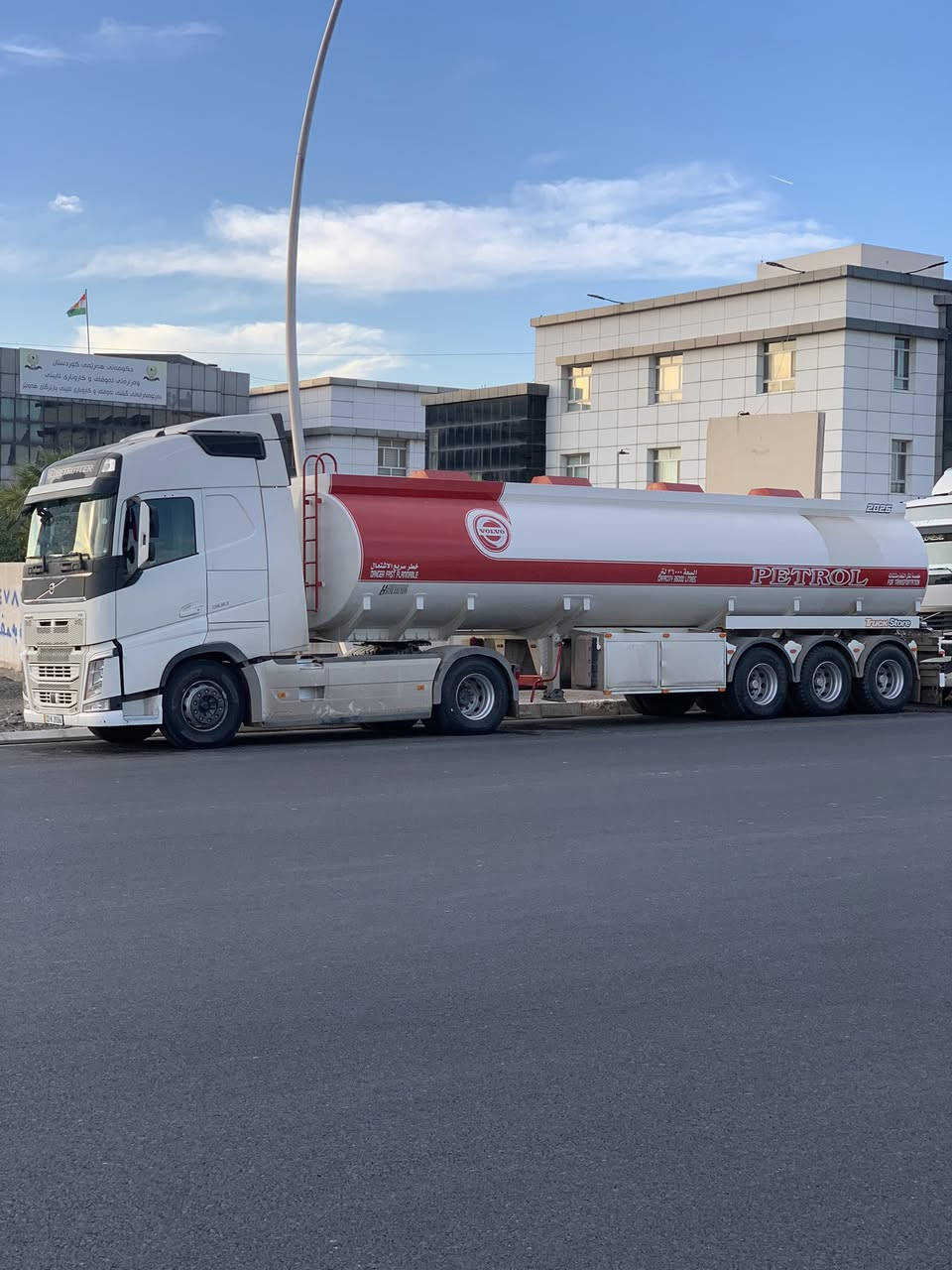 ٢٠١٧ریتایدەر
٧٠٠ رۆشتوە
***********
