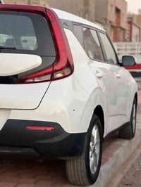 صول لون ابيض مرقم بغداد ماشية 23 مكينة دوش موديل 22 سيارة حادثها جاملغ...