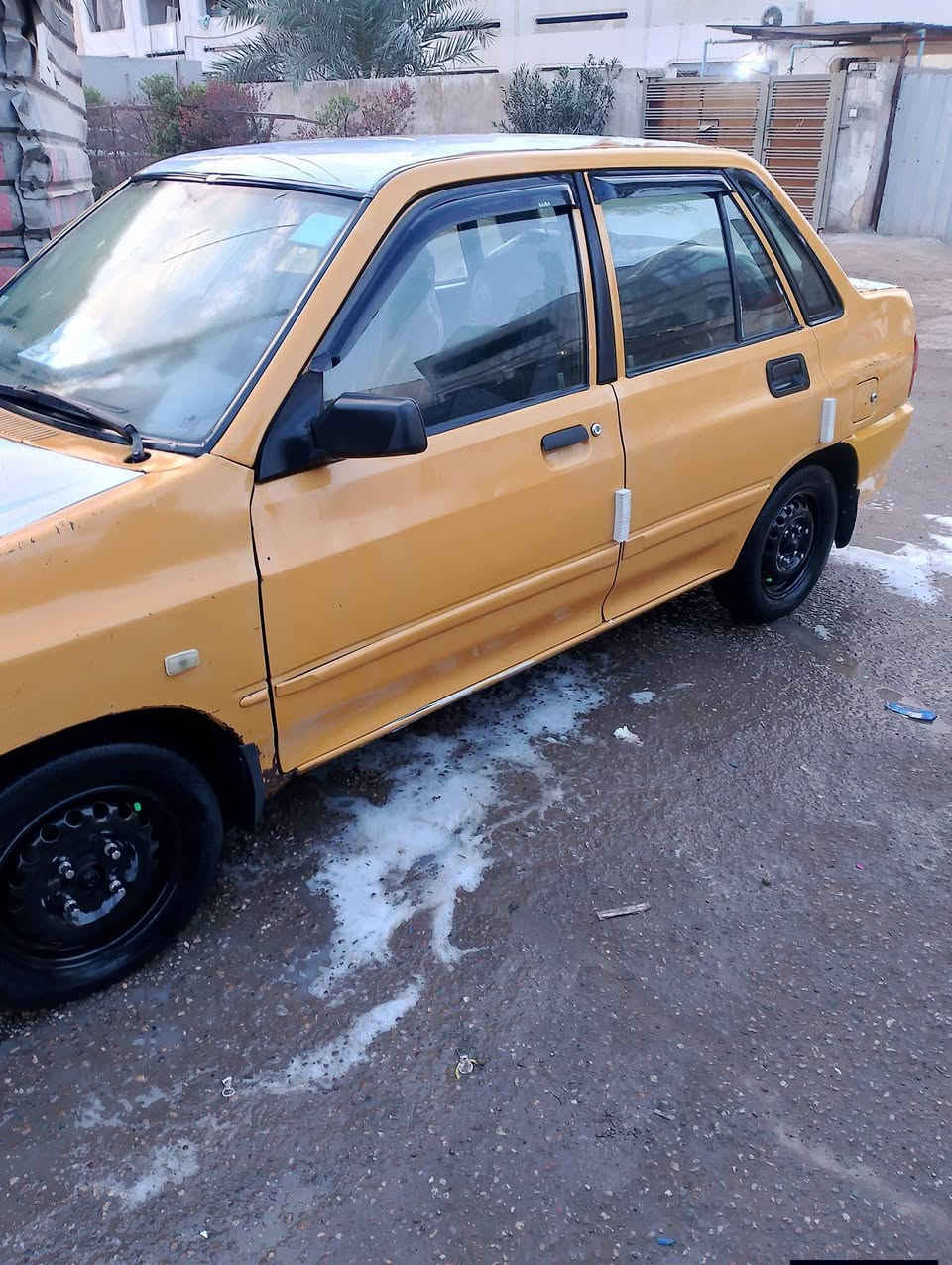 السلام عليكم سابه منغولي موديل ١٢ سياره كامله مكمله رقم احمر اكعدك يم صاحبهه سنويه من تهيه من ١٩ أو عليهه غرامه ٢٥٠ الف اني ابيع صافي كير محرك برايد داخلهه جديده اوبيهه طخه امبينه بل صوره سعر ١٨ اوبيهه مجال  مكاني شعب ***********
