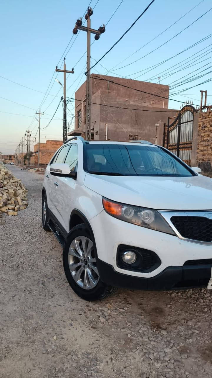 سورنتو2010  شكل 2012 خليجي محرك 6سلندر فور ويل4x4 مواصفات
مكفوله من الصبغ والتبديل والحادث  السياره كفاله عامه
مواصفاتها✅ 
بنراما
كروز سرعه 
مانع انزلاق 
تحكمات بالاوامر الصوتيه 
تحكمات جهتين
يدات نيكل
دخول مفتاح
شاشه تاب
كامره خلفيه
حساسات خلفيه
اشاير بالمري
مري كهرباء
تبريد 3قطع
بصمتين
فور ويل4X4
زراكات لايت
لايت زينون
واحد على واحد 

 ملاحضه: السياره كير ومحرك مكفولات+تخم تاير جديد حداديه جديده السياره جديده 
العنوان ديوانيه قضاء الشاميه 
رقم سياره اربيل  
رقم التليفون 
‏‪***********‬‏
