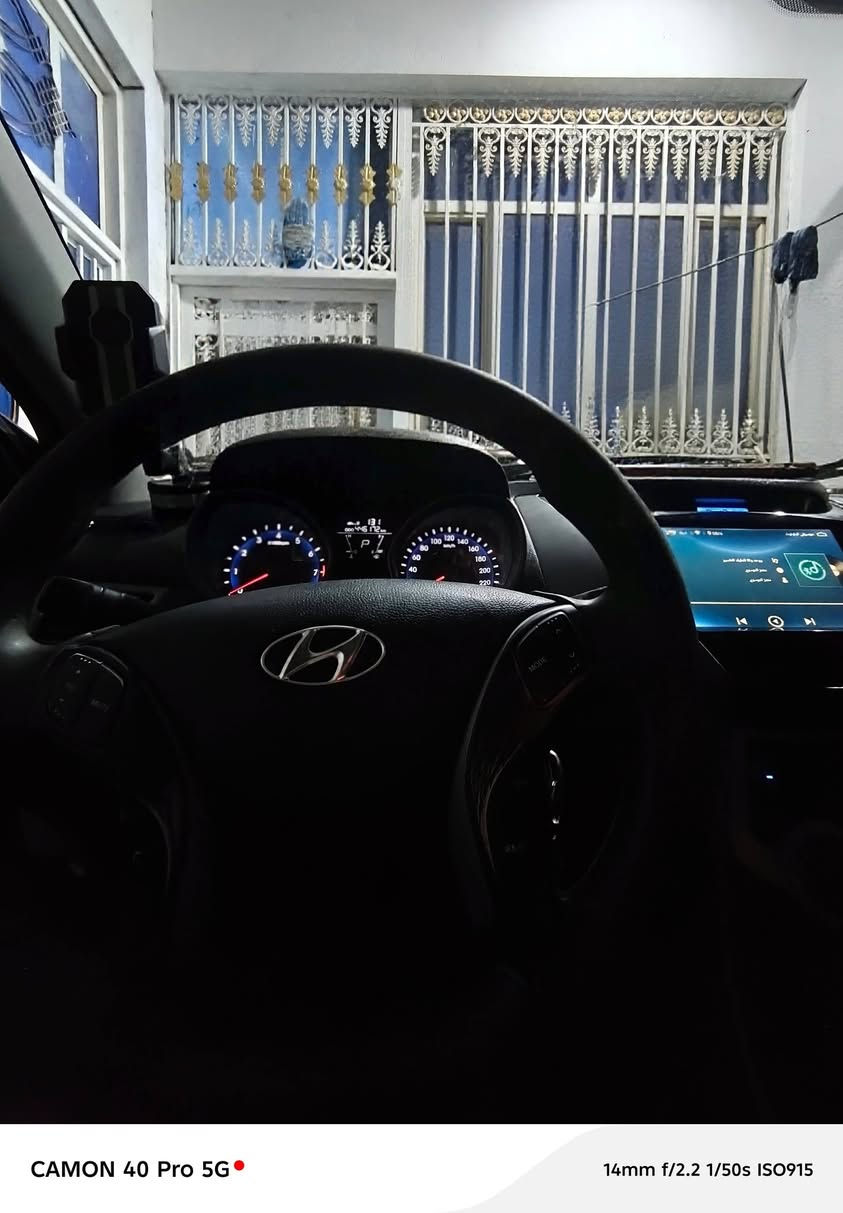 النترا مديل2012 سياره حلوه ونضيفه سياره بيها جراد بس لقماره ما جارده 
سياره مابيها ضربه ابد مكينه ووكير كفاله حداديه وره وكدام جديده تخم تاير قبل سبوع شاده سياره مابيها كل نقص تبريد ثلج ❄⛄تدفئه  وشرط تحويل راعيها يمي بناصريه بحي اريدو   سعرها 93 
 رقم *********** 
وبلخدمه
