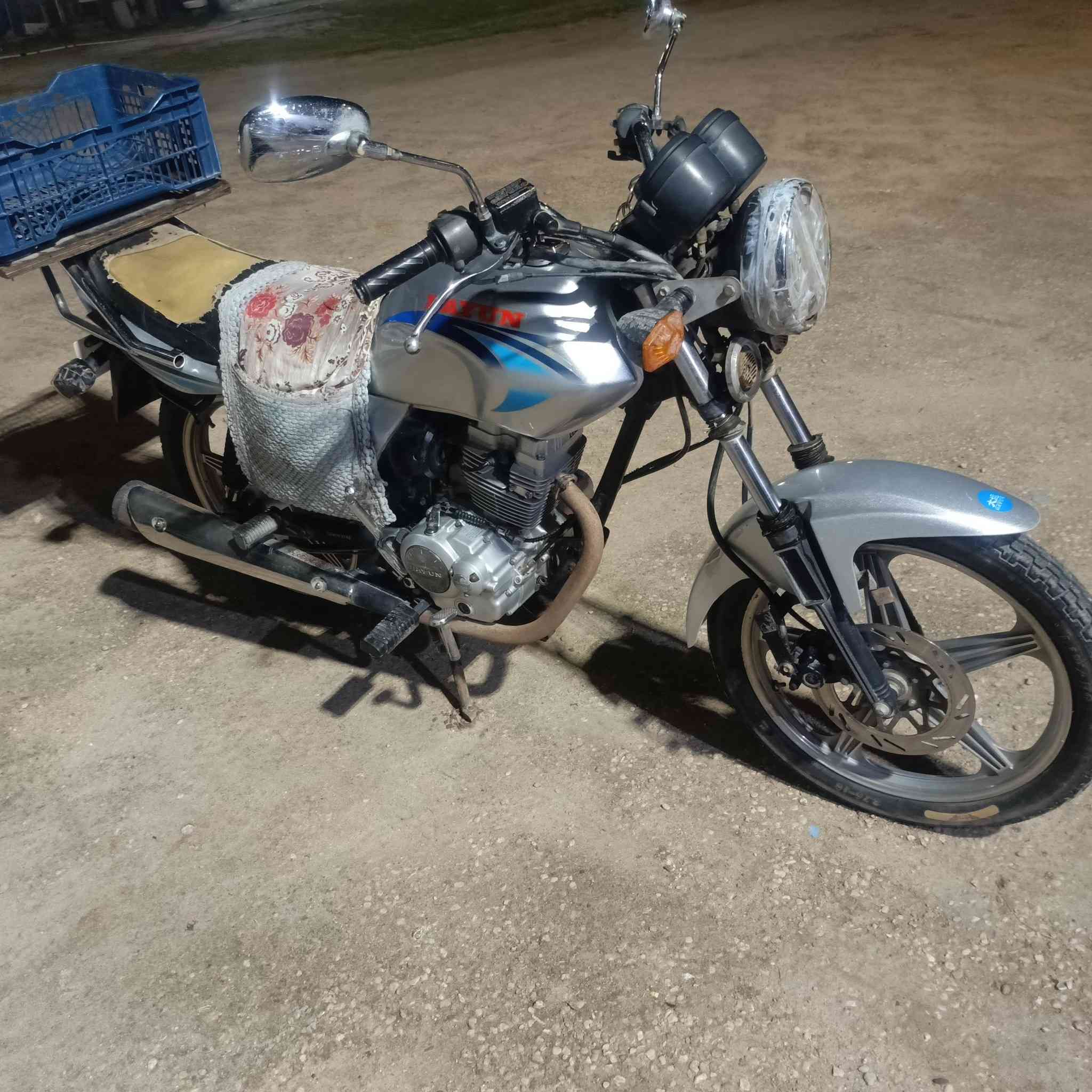 سلام عليكم دراجه دايون موديل 19 مكفوله مكينه برغي ما مفتوح بيهه سنويه بسمي او اذاكو ستوته مراوس اروس مكان كربلاء البراهميه سعر 1600او بيهه مجال  ***********0
