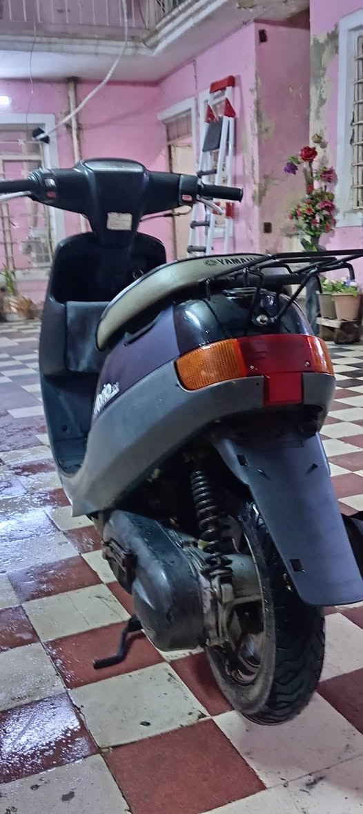 ماطور بوتين للبيع
نضافة 90/100
سلف شغال 
هورن اشاير لايت لونين ازرك ابيض
ماطور خير من ﷲ
موصل وادي حجر
سعر (350)بي مجال شي قليل 
واتساب فقط ***********
