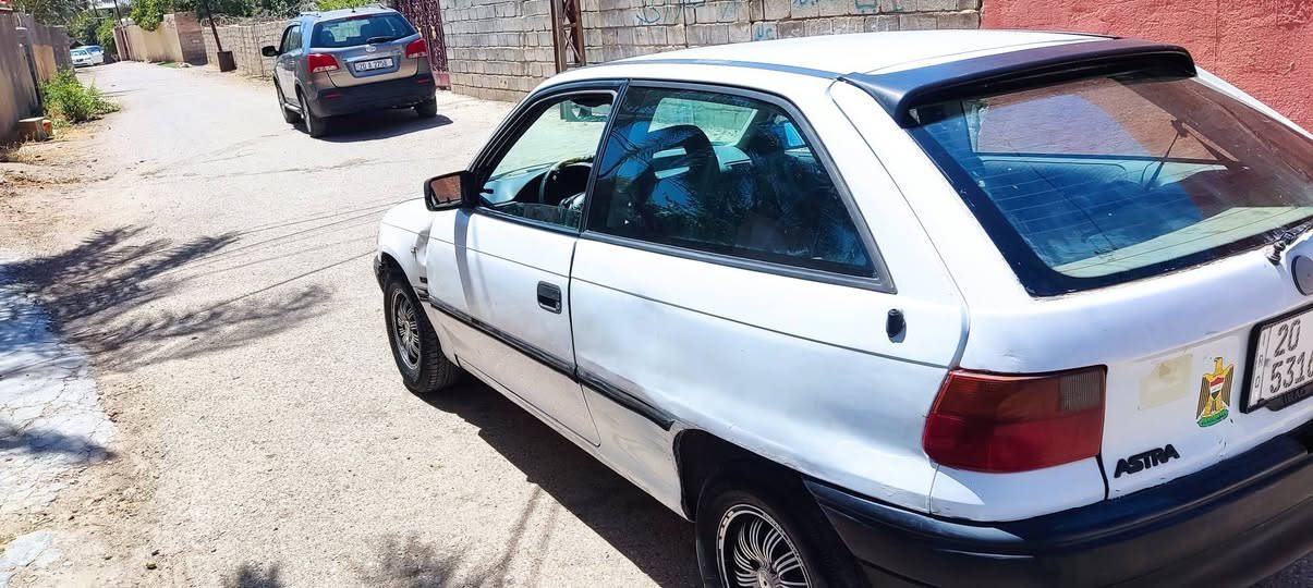 اوبل استرا 92تك باب رقم ديالى الجديد محرك 1600سعر 22وبيهة مجال بسيط مكاني بعقوبة الاتصال ***********
