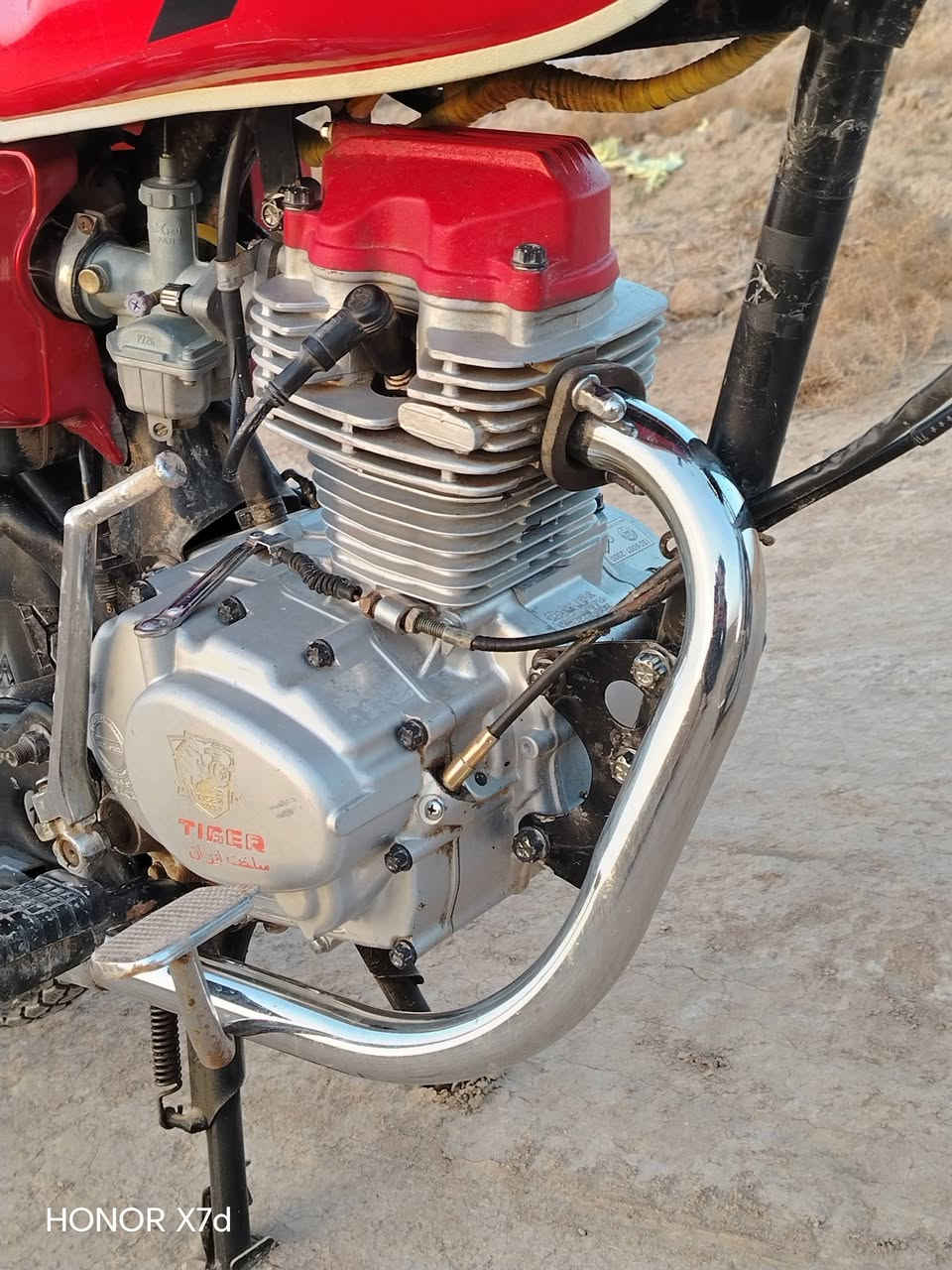 سلام عليكم دراجه للبيع موديل 2021 أوراق كرتونيه ورقه وحده مبدل بس بستم الباقي كفاله عامه وضع شركه متواجد خاص راسل وبيك خير وتدلل السعر 550 وبيها مجال مكاني واسط العزيزيه ***********
