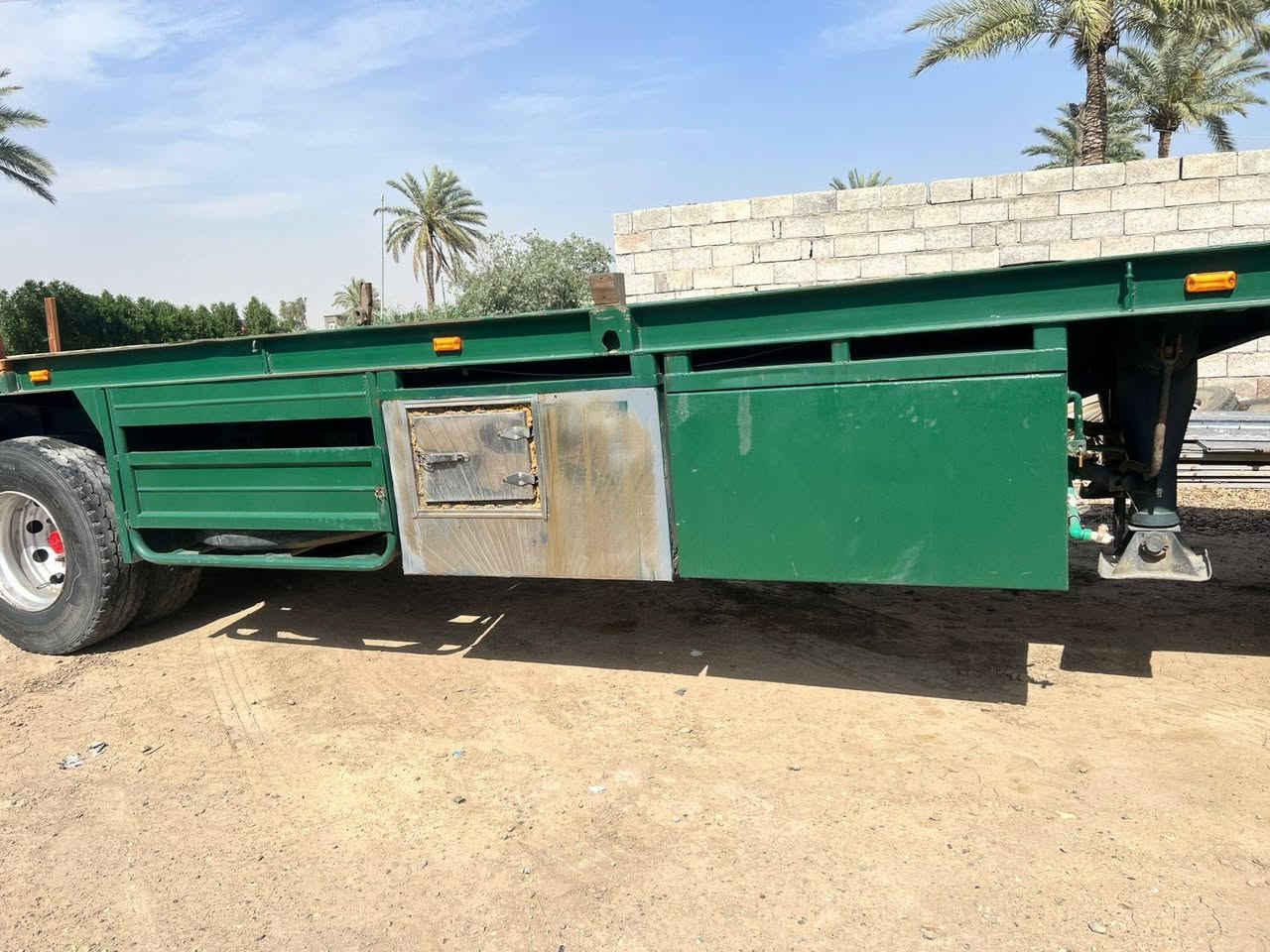 سلام عليكم للبيع عربانه ثلاث دناكير تركي ٢ ثابت ١ تعليك  شاصي أوربي تسيس هوا جديد +كهربائية +بريك +ادامه كامله تخم تاير جاهزه الاستفسار على هاذه الرقم *********** غير متواجد على الفيس
