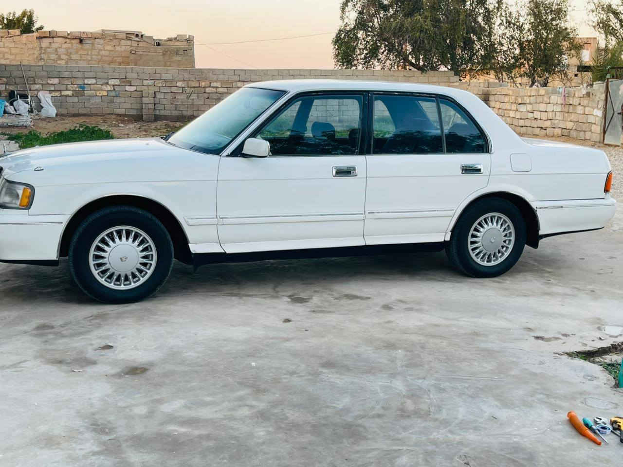 أرنب موديل ٩٥ للبيع السياره مكفوله من كل النواحي لاضربه ولا صبغ بسمي للستفسار اتصل ***********
