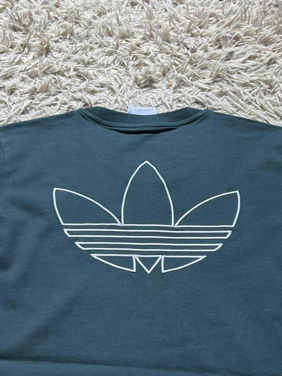 اديداس 
قطعه اصليه
غير مستخدم 
قياس S يلبس M
العرض 50


**إذا كنت صاحب هذا الإعلان وتريد حذفه لأي سبب، رجاءا أرسل رسالة إلى الدعم الفني**