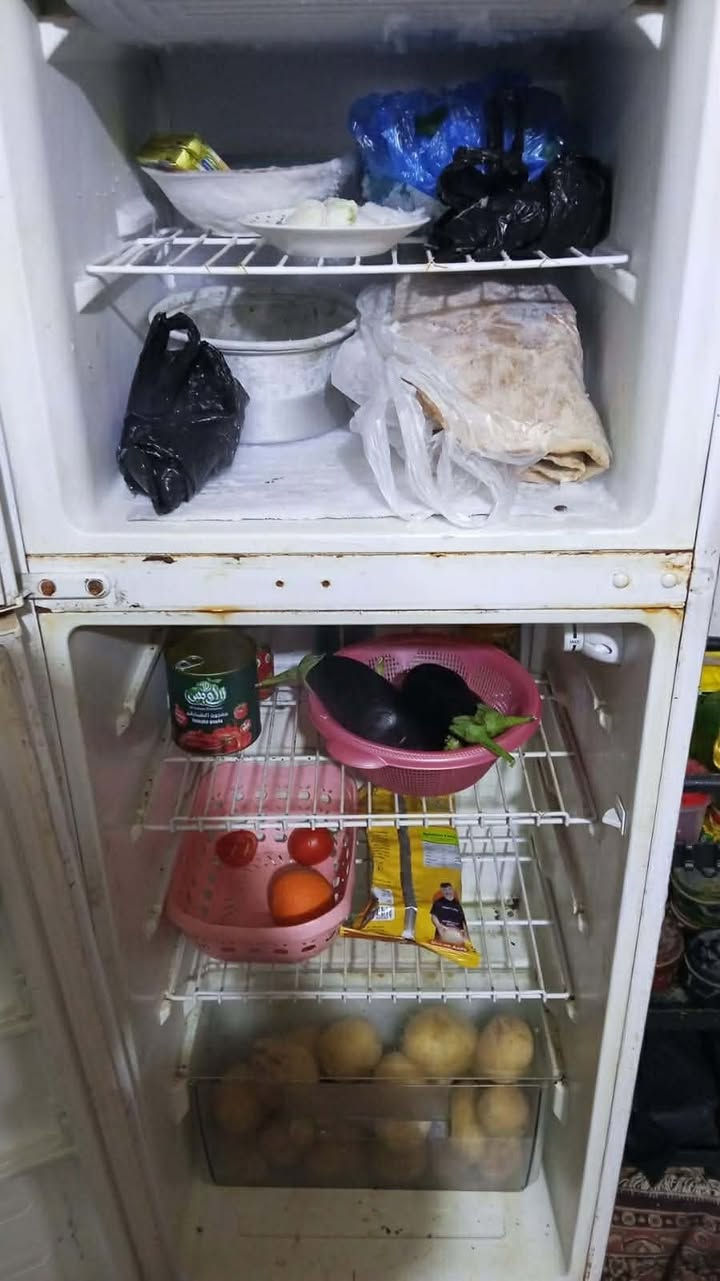 ثلاجة 10 قدم شغاله مداخل تصليح السعر 75  وبي مجال المكان الشعله


**إذا كنت صاحب هذا الإعلان وتريد حذفه لأي سبب، رجاءا أرسل رسالة إلى الدعم الفني**