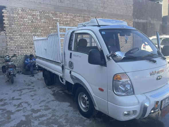 السلام عليكم 
كيا 3000 موديل 2008 رقم بغداد انكليزي محور محرك ام عيون السعر 88 وبيها مجال للاستفسار مكان السياره الانبار فلوجه***********
