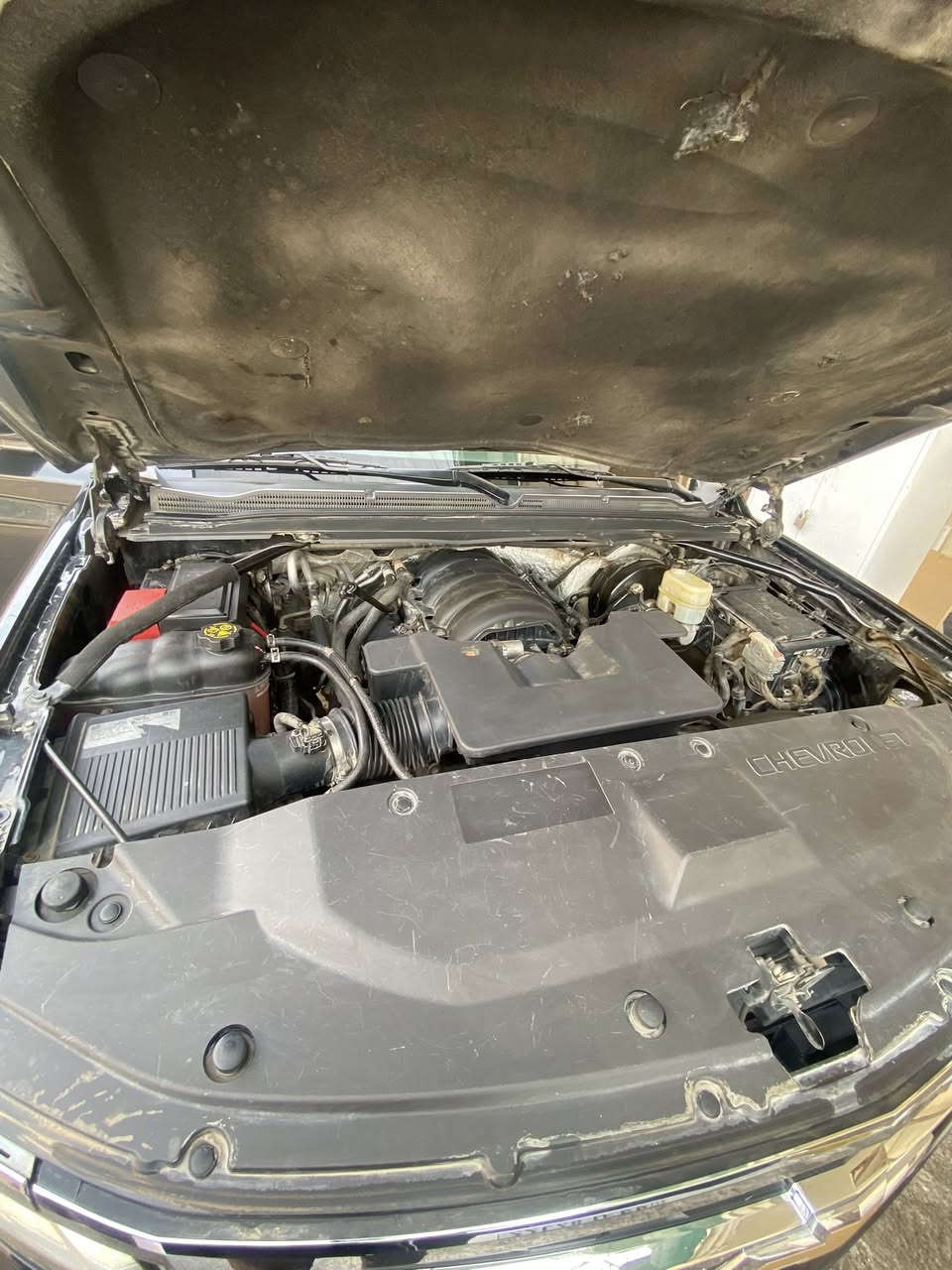 السلام عليكم  تاهو 2016مواصفات عاديه رقم بغداد باسمي السياره جاهزه ماليهة برغي نقص صدر كله جديد Gm تخم تاير جديد السياره مال بيت كلش حلوه حادثهة موضح بب الصور حادثهة بسيط ارباك برده فقط لا بجم ولا شي وصور الحادث موجوده ماشيه 145 ميل مكاني بغداد السياره معروضه ب29 واي استفسار *********** او ***********
