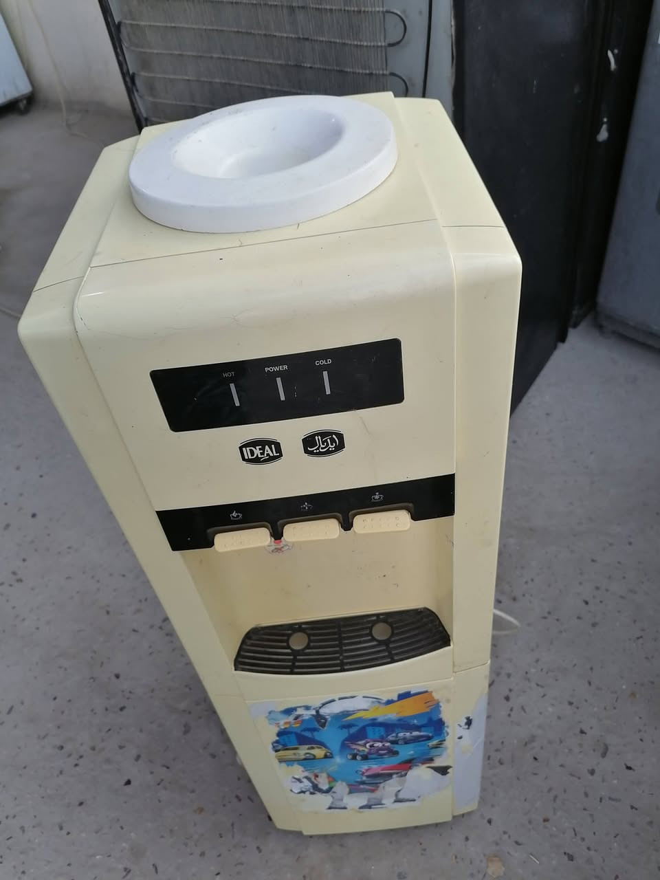 براد نضيف للبيع ب 35 مستعجل على بيعته رقم ***********
