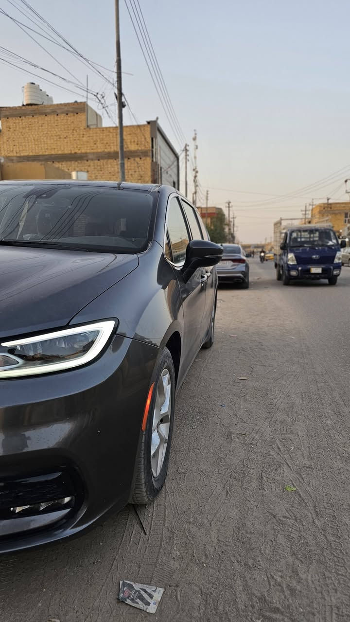 سلام عليكم... 

2023  كرايسلر باسفيكا بانزين 
 
رقم بغداد الانكليزي 
ماشيه 29 الف ميل 
1-كامرات خلفيه دواره
2- هندبريك بصمة 
3- تشغيل عن بعد  
4- رادار جانبي 
5- بيبان كهرباء  
6- صندوق كهرباء شفط 
7- رادار امامي خلفي 
8- كشنات  منفصل
9- مانع انزلاق 
10- نظام ستوب بارك 
11- لايت لدالشكل الجديد 
12- تنبيه الخروج المسار 
13- شاشة كبيرة كاربلاي 
14- تبريد مركزي ثلاثة قطع 
15- تدفئه كراسي وستيرن
16- تحكم استيرن فول 
17- بردات داخلية 
18- اشاير بالمري 
19 -محرك 6 سلندر 3600 
20- كير ماوس 
21- نقطه عمياء 
22 - كشن كهرباء + خزن 
مكان السياره الناصرية المركز ...السعر ١٩٠ وبيه مجال 
       ☎️ ***********
