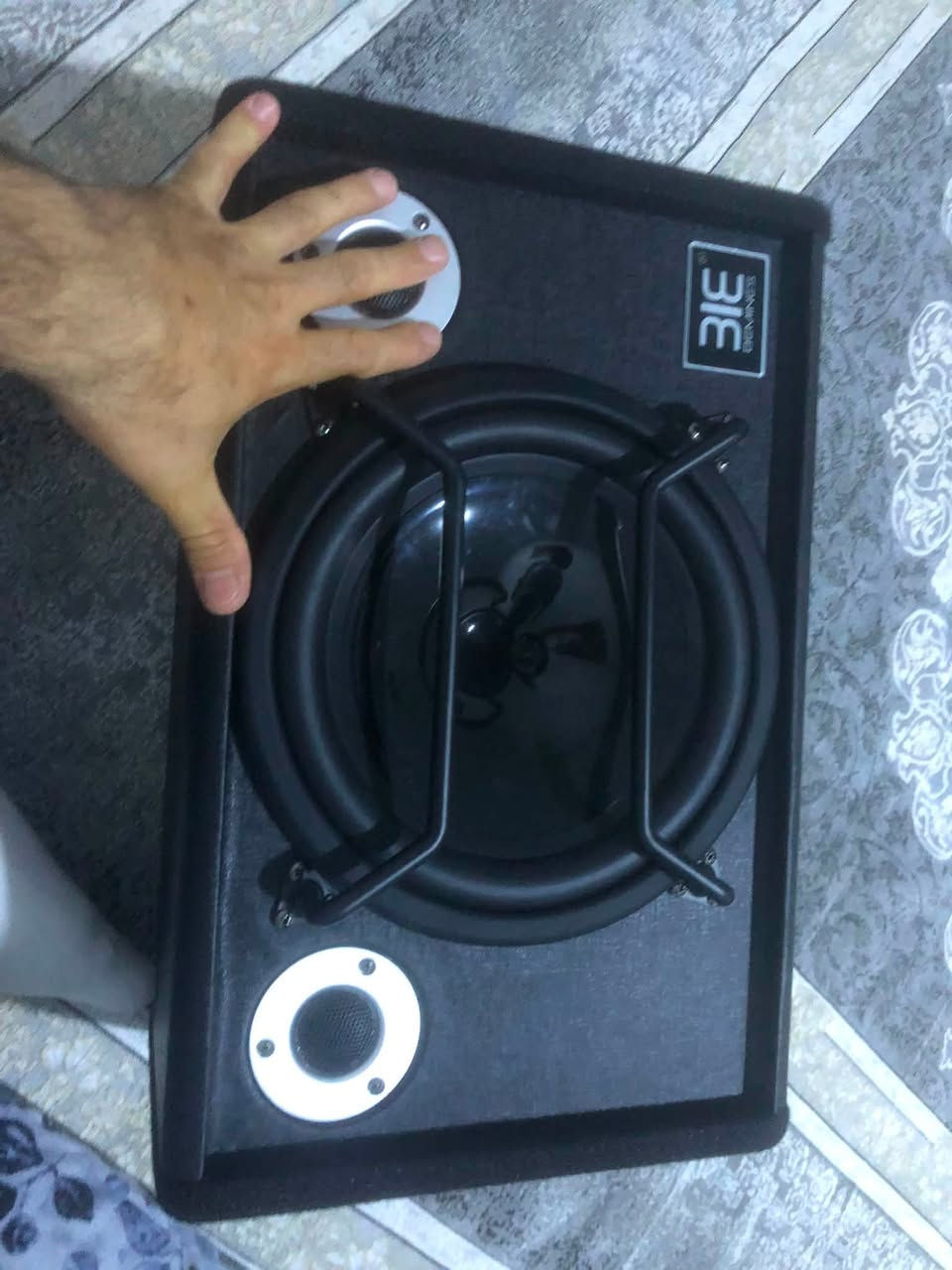 للبيع: بازوكة (Active Subwoofer) حجم 10 إنج بحالة ممتازة


**إذا كنت صاحب هذا الإعلان وتريد حذفه لأي سبب، رجاءا أرسل رسالة إلى الدعم الفني**
