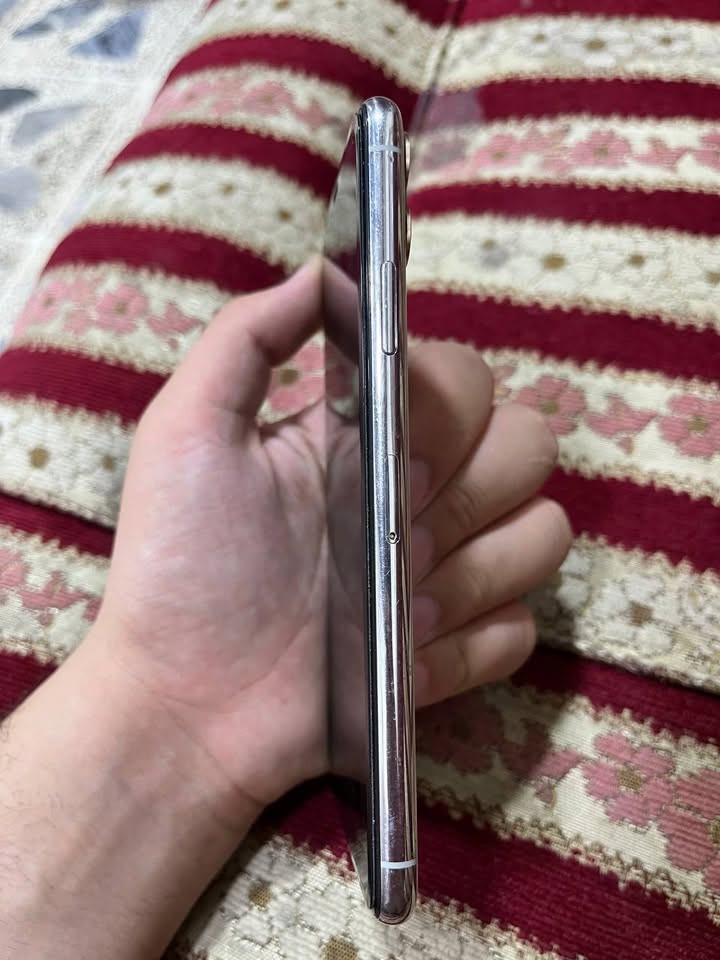 السلام عليكم
ايفون ١١ برو ماكس مراوس ب ايفون ١٢ برو ماكس ذهبي 

ذاكرة ٢٥٦ 

بطارية ١٠٠ مستبدلة اني بدلتها ب ايدي ب ٤٥ الف اصلية 

دبل سيم كارت ركز دبل 

كلشي بي شغال و شرط عدا البطارية

واتس آب ***********

