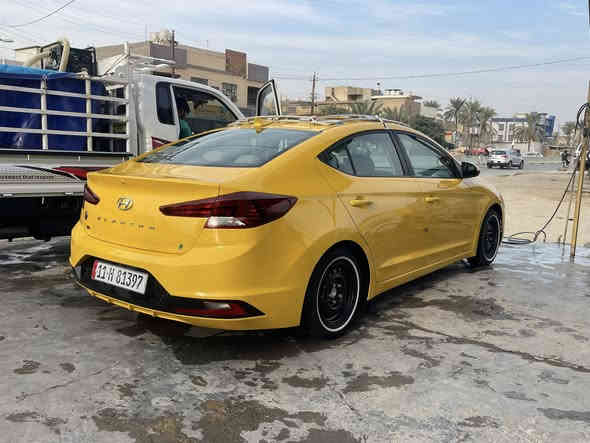 السلام عليكم الانتره ٢٠٢٠ وارد امريكي سياره بدون حادث دعاميه فقط بدون تبديل مكفوله كفاله عامة كير ايتي ماشيه ٩٠ سياره بيهة تحويره ١٤ تاخذ كامل سيبايه هورنات تايرات القديمه موجودات هنه ولويالة السعر ١٦٠ مكان بغداد الزعفرانية ***********
