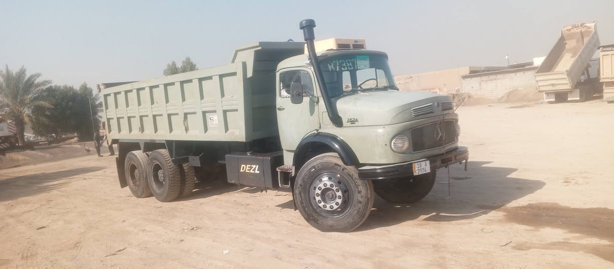 سلام عليكم قجمه للبيع موديل 79 محدثة رقم نكليزي بسمي شخصيا قماره مصبوغة جماليه داخل بلادي محرك وكير مكفولات تخم تاير مجموعة نص جيف دنكير اقجم فرندكسن 81 بدي جديد كبل للشغل ماتصرف عليها ربع  للاستفسار الاتصال ***********
