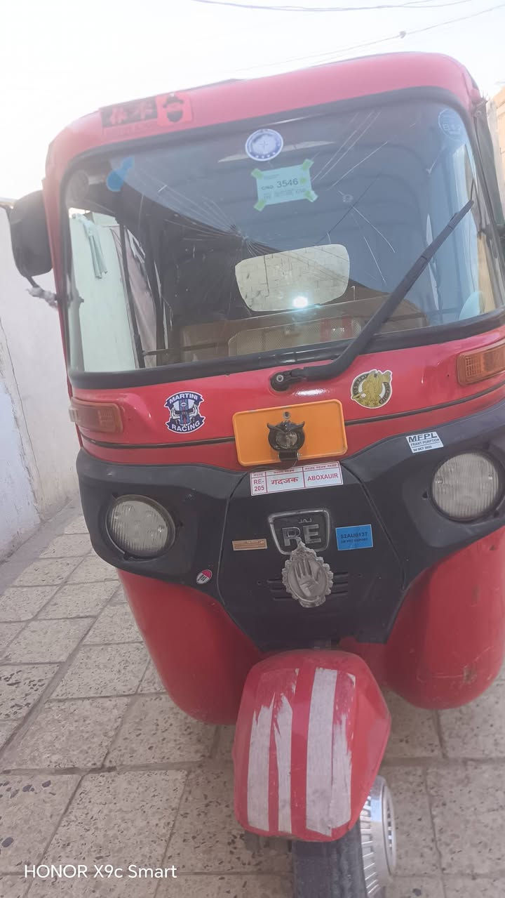 تكتك للبيع موديل ١٨ تخم تاير جديد كهرباءت جدد مكينه ٢٠ ناعمه خير من الله عنوان ناصريه حي شهداء مامتواجد عل فيس ***********
