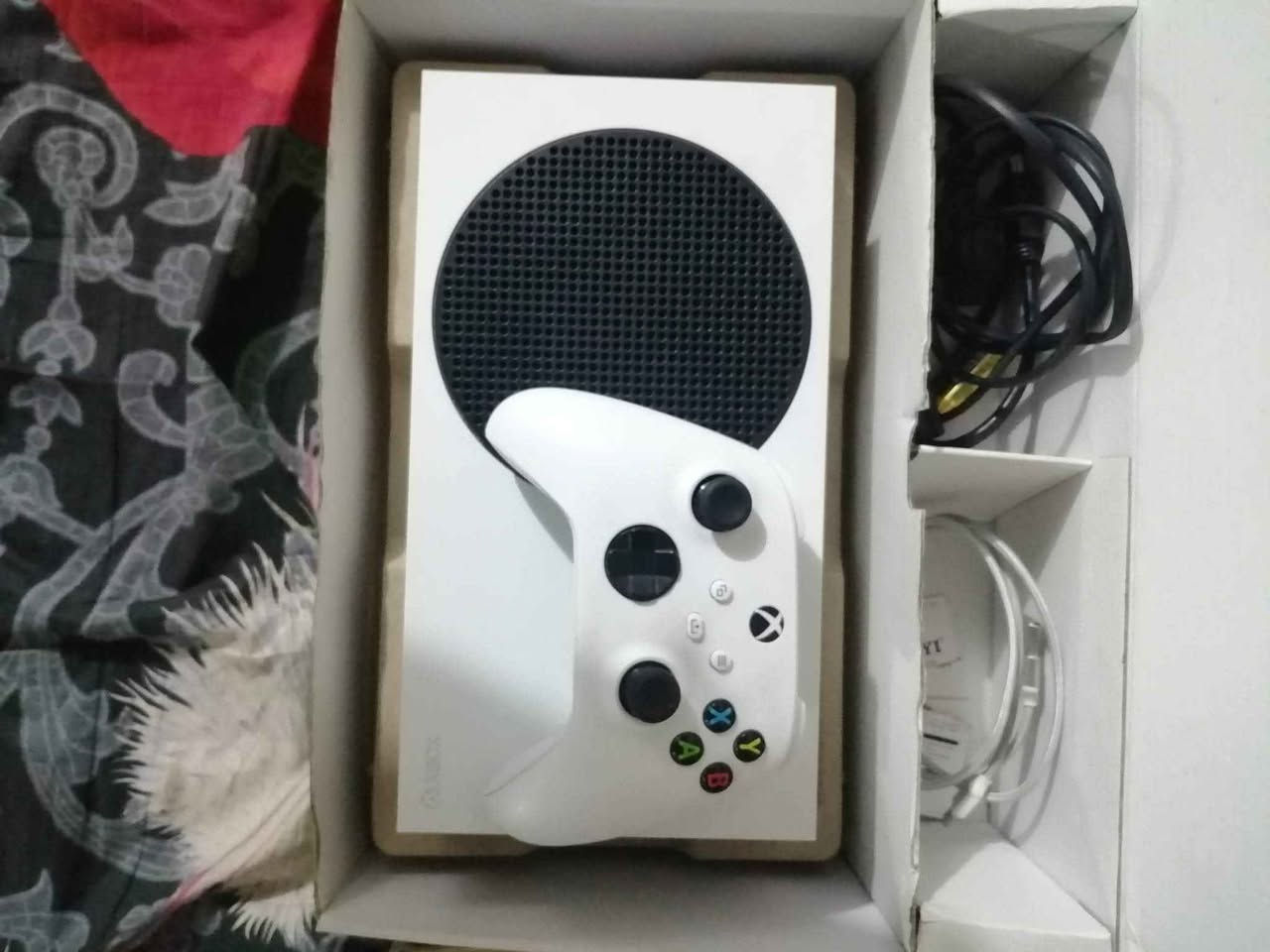 إكس بوكس سيرس ستخدام شهر ذاكره 512 جديد ويا جوستك الأصلية مالت شركه حساب كيم باس 4 اشهر حساب مفول يعني تلعب 120 يوم وتنزل العاب بلاش تجي تفحص وشوف وين متريد البلي مكفول برغي ممفتوح بي مطلوب وريد بيعه *********** النجف, العراق
