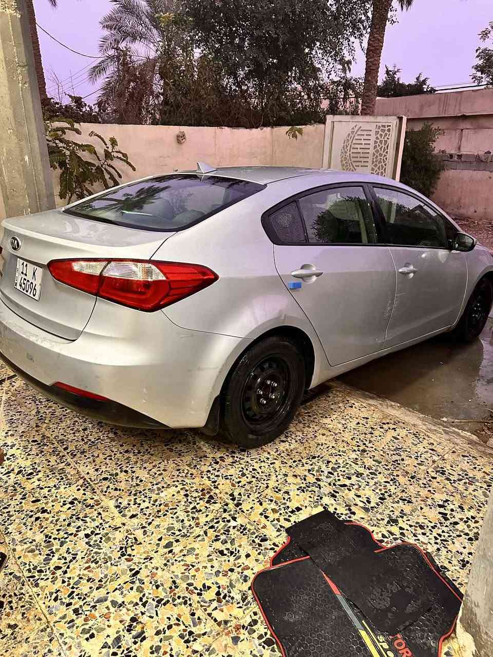 فورتي موديل 16 لون #سلفر مكينة 1800دوش رقم بغداد تحويل مباشر  ماشية 124ميل حادث موضح بالصور . جاهزة اي نقص مابيها رقم ***********مكانها #بغداد السعر 105
