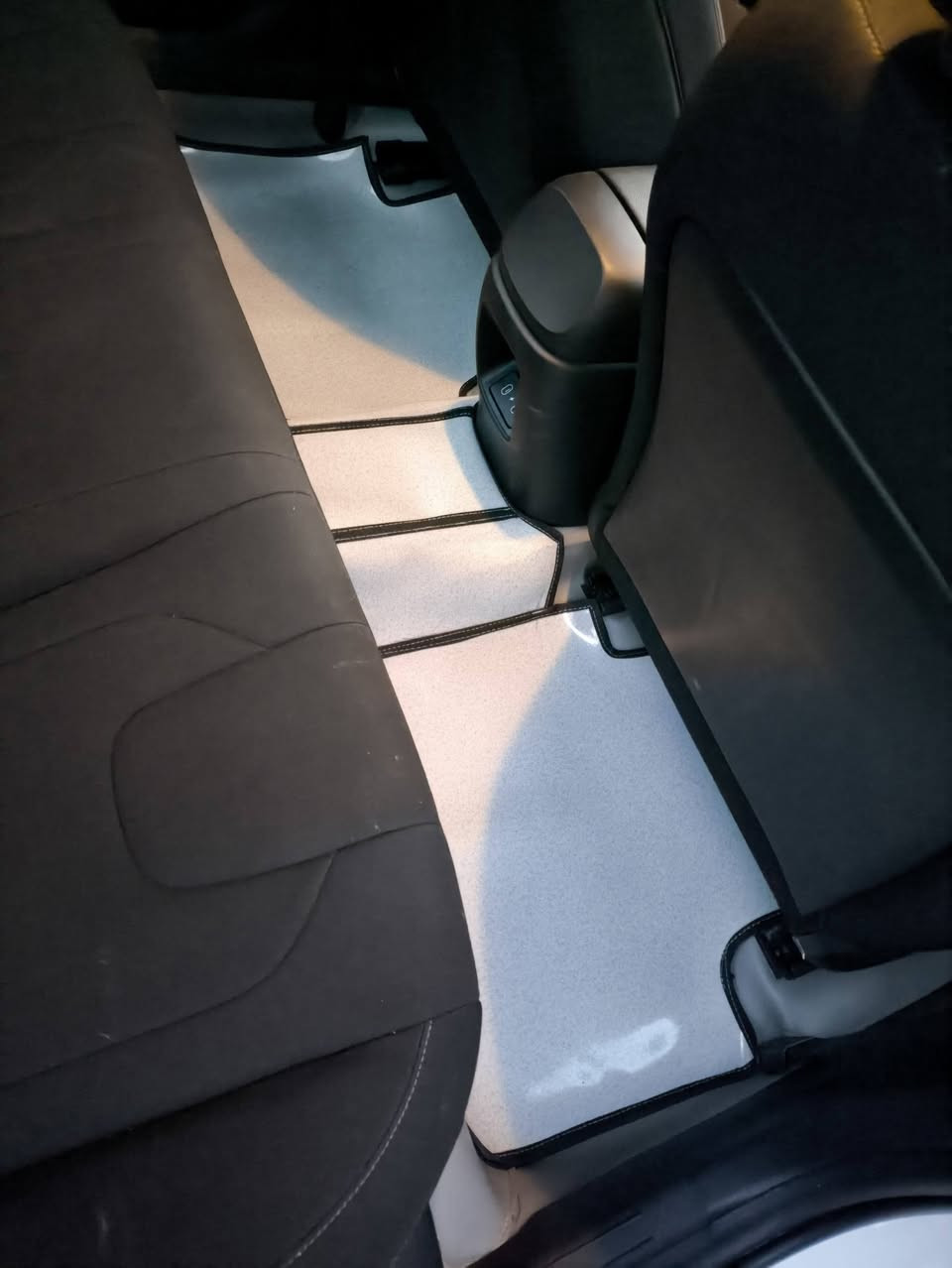 السلام عليكم
للبيع هونداي النتره موديل 2025 رقم ذي قار  معوقين وكاله ثاني يوم السياره وارد كندي ضررها كما موضح بالصور تبديل بونيد اصلي مال گصه بارد خشم الجاملغ لا فخذه ولا شاصي تصليح درجه أولى بيها ايرباك ستيرن فقط 

 ماشيه 12 الف قابل للزياده 

 مكينه 2000 دوش كير محرك صدر تبريد مكفولات تبريد جامد السياره برغي مابيها نقص جاهزه حجر بيئه بلادي 

دوشمه ارضيا وسفاري

مواصفات 🚘➡️

تشغيل عن بعد

صندوك ذكي يفتح عند الاقتراب

تحكم بالجام عن بعد من خلال البصمه 

شاشه لمس كامره دواره 

عداد إلكتروني 

رادارات بالمري جانبي خلفي مسار خطي سياقه ذاتيه 

توقف ذاتي عند الاقتراب 

نقطه عماء 

فول تحكم استيرن أربع جهات بلوتوث حاكيه واي فاي 🛜 

تسجيل صوت 

كار بلي 

تدفئه بالكشن 

ثلاث انظمه قياده سمارت ونورمال وسبورت sport 

ويل كب مع تخم تاير جديد 

داخلها لونين رصاصي واسود

للاستفسار *********** 

 السعر 167وبيها مجال  السياره حلوه ونضيفه ونصبتها حلوه وبالعافيه ع ياخذها

عنوني الناصرية مركز الاسكان الصناعي
