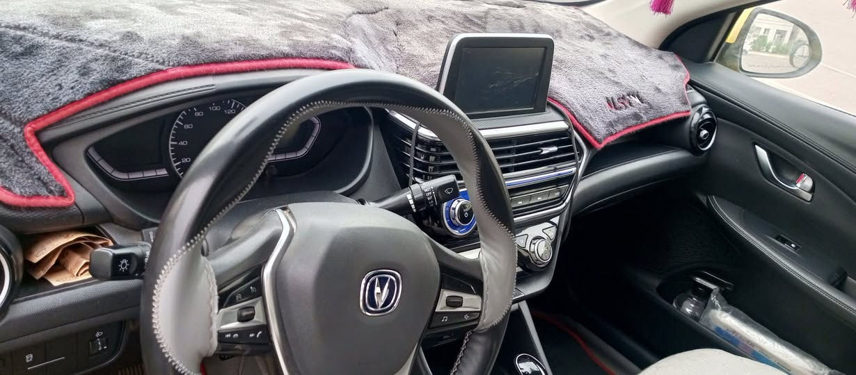 شانجان Lسفن 24 تكسي غاز بنزين سياره حره سياره خيره من الله مكان بغداد السعر 100 بها مجال سيارة مقفوله ***********
