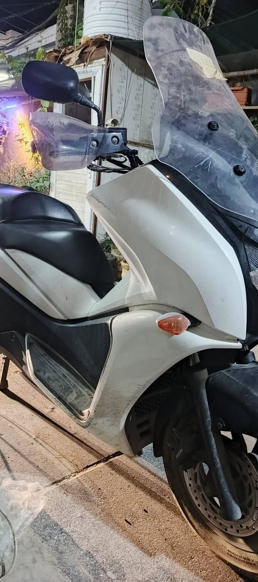 دراجة هوندا فاز ماشية ٢٦ جديدة وناعمة بمعنى الكلمة كفالة عامة يدات هيتر مصدات هواء مري اصلية جامة طويلة  تريدها رقم تريدها بدون رقم مع الرقم ب 21 ورقة تريدها بدون رقم راسلني وتدلل جديدة وكفالة عامة  ***********
*********** كربلاء, العراق
