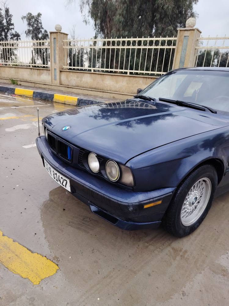 السلام عليكم
BMW للبيع
موديل 91
حجم 525i
محرك كير شرط
محرك كبس 
كير توماتيك
جامات 4 كهرب
السقف مطوز بس
تبريد شغال 
تتدفئه شغاله
شرط التحويل
هزا جديده
السعر 60 وبي مجال
***********
*********** موصل, نينوى
