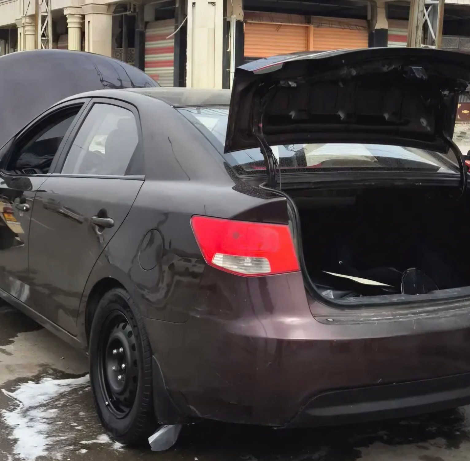 سيراتو رقم أربيل بسمنا موديل ٢٠١١
كير عادي محرك جديد ١٦٠٠ قطعتين صبغ وبيها أثر حالوب خفيف قمارة وصندوق اللون عنابي 
السعر ٨٣ وبيها مجال المكان ديالى


**إذا كنت صاحب هذا الإعلان وتريد حذفه لأي سبب، رجاءا أرسل رسالة إلى الدعم الفني**