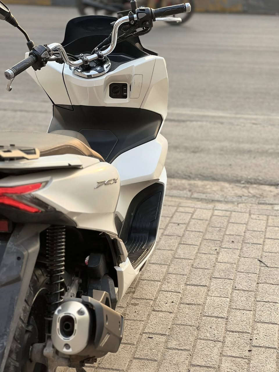 سلام عليكم دراجه بيسي اكس الجيل الرابع للبيع السعر 15ونص رقم الهاتف ***********
