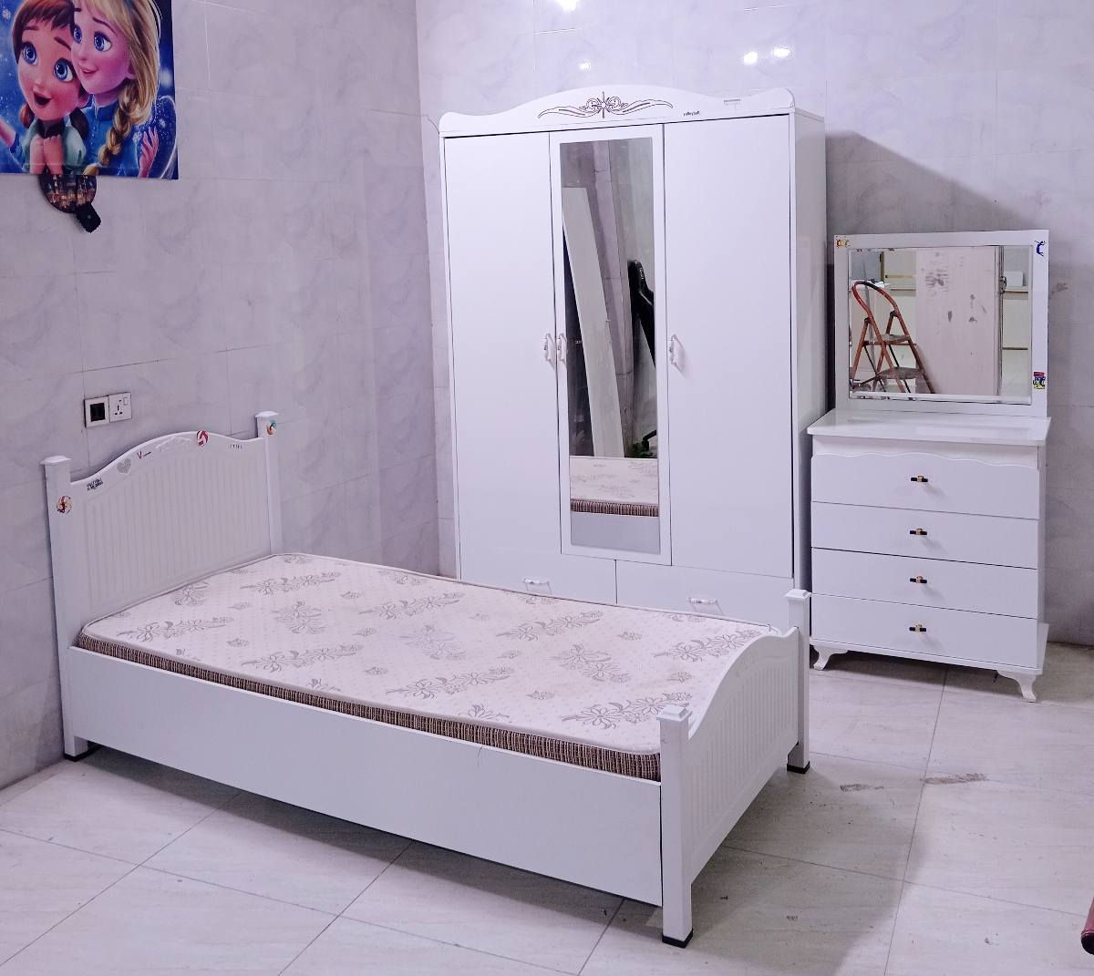 نوستنی گەنجانە
بێعەیب
نرخی 175 هه زار
***********
***********
سلێمانی السليمانية, العراق
