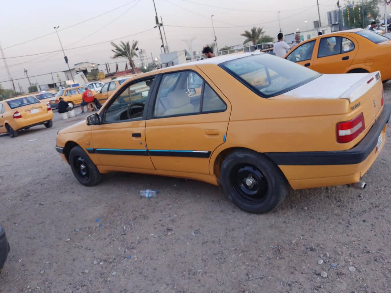عمي بيجو لميس ٢٠١٥ كفالة عامة من كلشي كير مكينه لا تبخير ولا تنقيص كلشي شغال بيها من تبريد إلى كلوب الإشارة  صدر جديد لايت زنون دوشمة أرضية
بأسمي جاهزة للأخير34 وبيها مجال قليل ٠
‏‪***********‬‏
