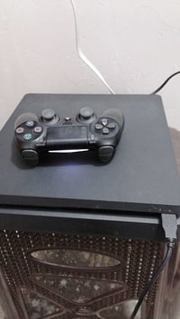 بلاي 4 • هارد 1تيرا • سليم