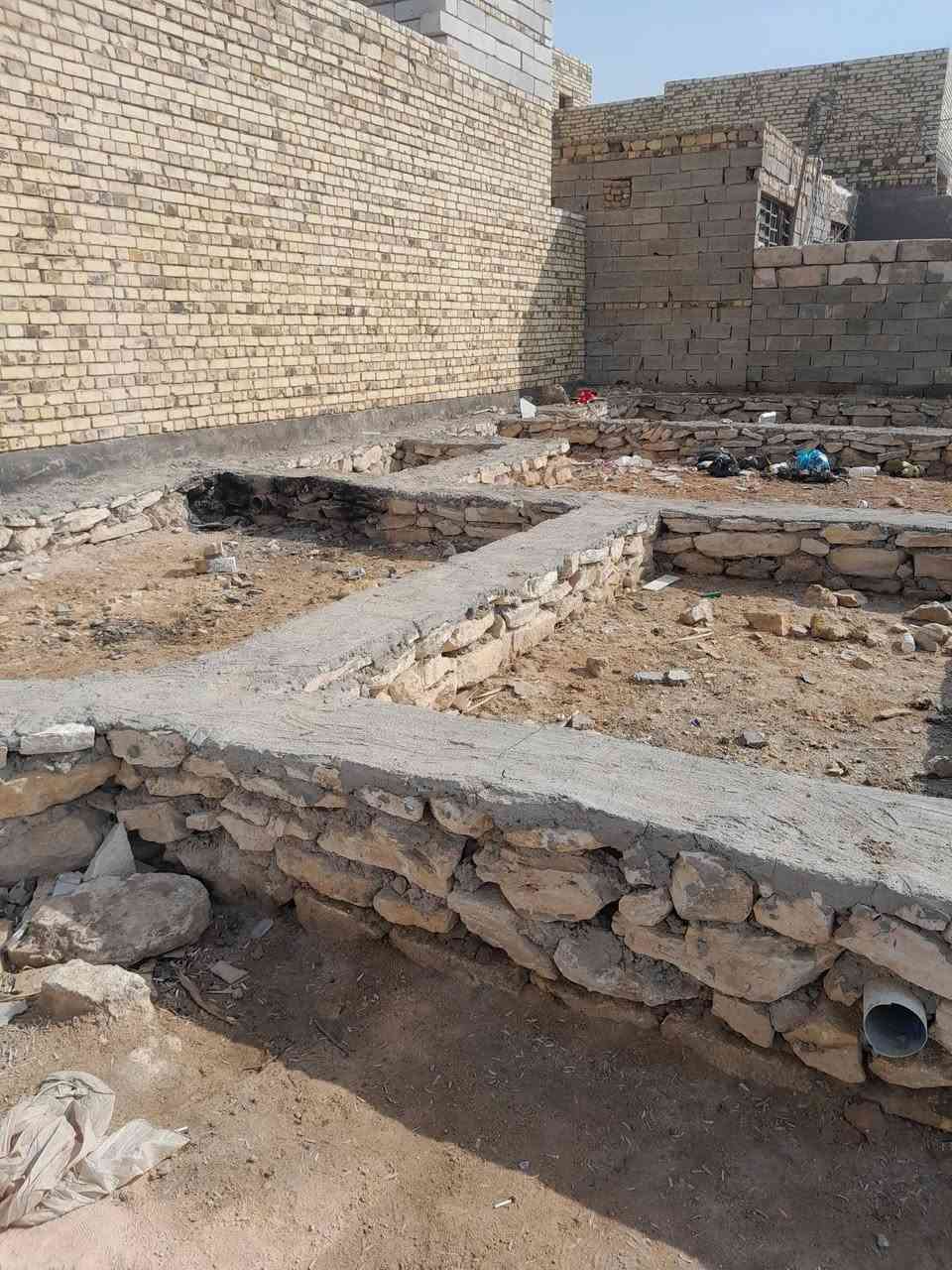 بتلو زراعي حجر ركن مساحه 100 متر نهايه  شارع الوكفه ال بوجاسم قريب كلش عل الشارع العام مقابيل الملعب الخماسي  مسيج بلوك ومرقم وكامل السعر 7 مليون 
***********
