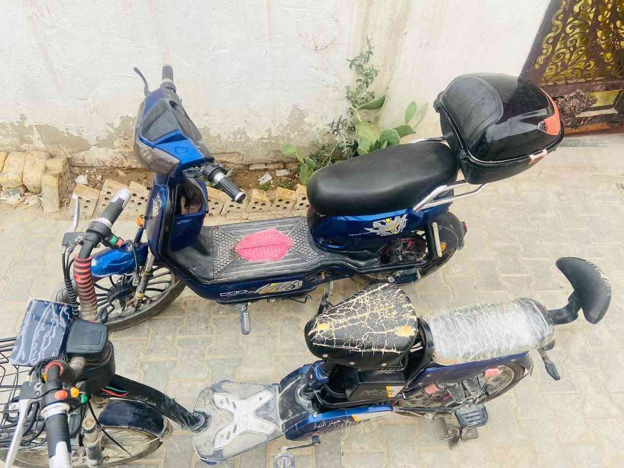 دراجات شحن للبيع 
الاولى 5 باتري بطارات نضاف 
والثانيه 4 باتري بطاريات جدد النجف, العراق


**إذا كنت صاحب هذا الإعلان وتريد حذفه لأي سبب، رجاءا أرسل رسالة إلى الدعم الفني**