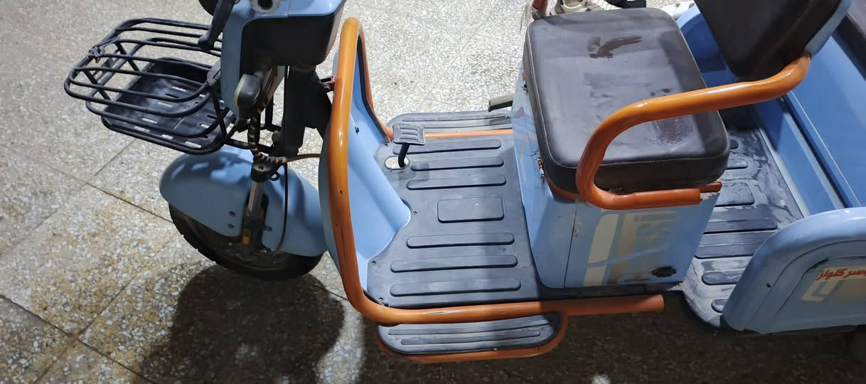 دراجة شحن للبيع 3راكب  نضيفه للبيع المكان كربلاء للاستفسار ***********
