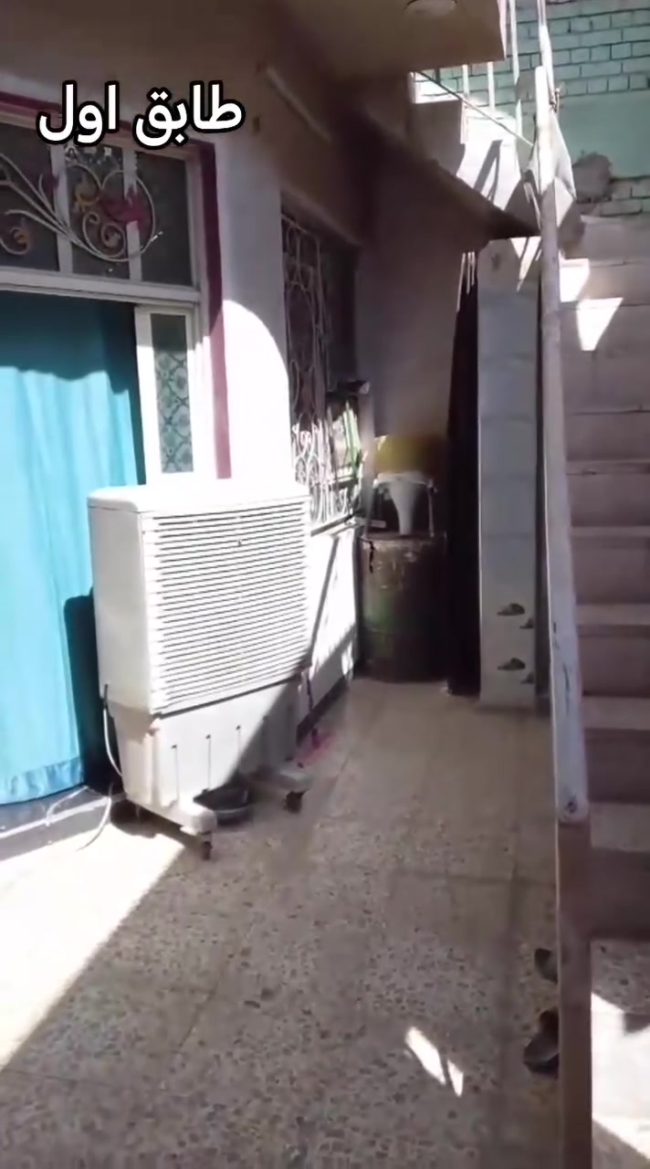 ❗❗بيت للبيع مستعجل ❗❗

العنوان بغداد مدينة الصدر قطاع 28

المساحة 144 متر 

(طابق ونصف) 

يحتوي طابق لأول/ علىٰ غرفتين صالة استقبال ومطبخ وخدمات 

طابق ثاني/ يحتوي  علىٰ غرفتين وصالة وخدمات 

السعر / (180) بي مجال بسيط📍

التواصل والستفسار ***********📍
