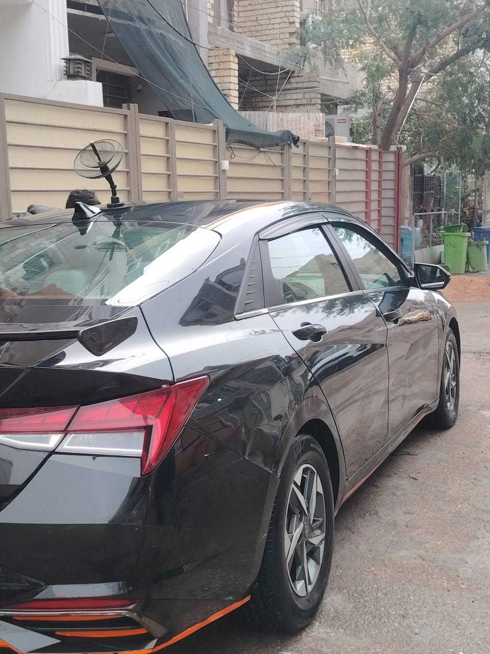 السلام عليكم النترا موديل 2022 رقم أربيل مكينة دوش 2000  سونار موجود حادث مال أمريكا فقط السعر 135 العنوان بغداد شهداء البياع ***********
