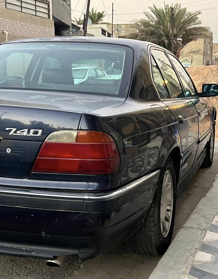 ⸻

🔥 فرصة نادرة لعشّاق BMW 🔥

🚗 BMW 740i موديل 1995 – 8 سلندر

إذا تدور على سيارة فخمة، قوية، ومناسبة للتمشية أو المشروع… هذا اختيارك 👌

المواصفات والحالة:
 • مكينة 8 سلندر قوية وناعمة
 • قير أوتوماتيك شغال ممتاز
 • كهرباء كاملة شغالة 100%
 • تبريد ممتاز (مهم جداً)
 • السيارة بلادية
 • اللون الخارجي مبيّض ويحتاج صبغ
 • الداخلية متعبة وتحتاج ترتيب
 • ميكانيكياً وضعها طيب وتحتاج فقط لمسات شكلية

✨ سيارة تعتمد عليها ومناسبة للي يحب الفخامة الكلاسيك مع القوة

📍 الموقع: بغداد – بغداد الجديدة
💰 السعر: 7000 دولار (قابل للتفاوض للجاد فقط)
📞 الاتصال: ***********
