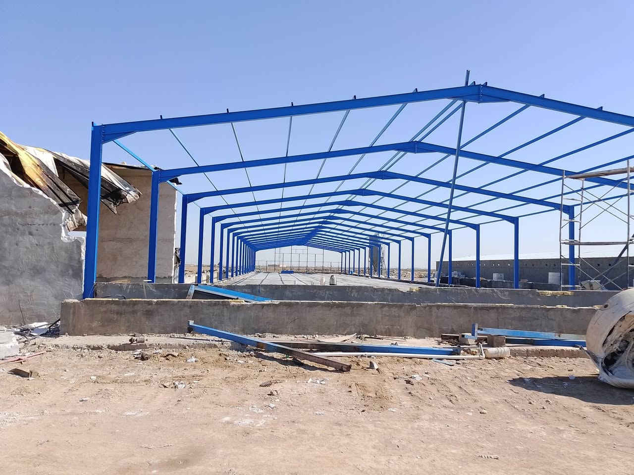 كادر مختص في عمل الحداده العامه جملونات مخازن سقايف بيبان سلايت نعمل كرسته وعمل + بس عمل تنفيذ بسرع وقت الاستفسار عل وتساب ***********
