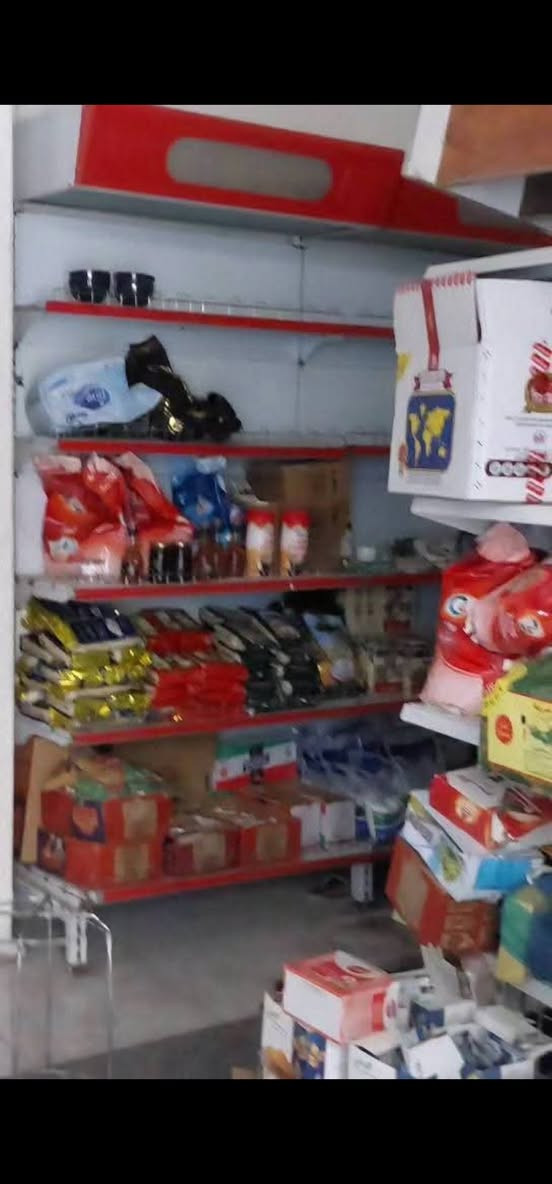 السلام عليكم غراض أسواق للبيع عنوان بغداد البلديات
الاستفسار ***********
الرفوف كامل ملحقات ٢٥٠
العارضه العاموديه ٢٠٠
مجمده ٢٠٠
 العارضه الرفوف ٢٢٥
والعارضه الحمره  ام اناره ٢٠٠
